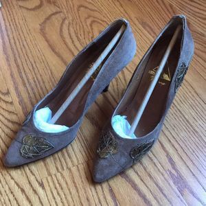 Vintage Amour Brown Suede with Leaf Accent Size 8